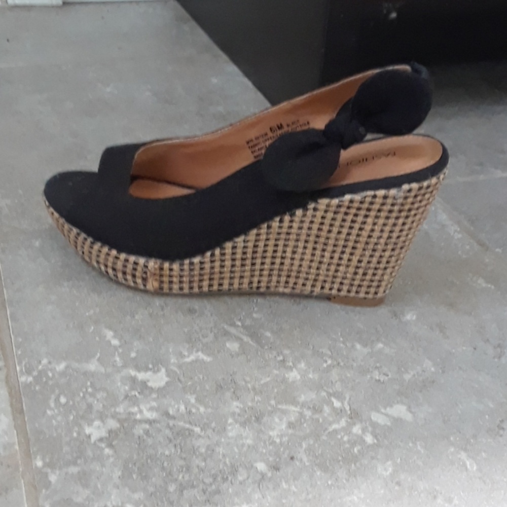 Wedge dress shoe